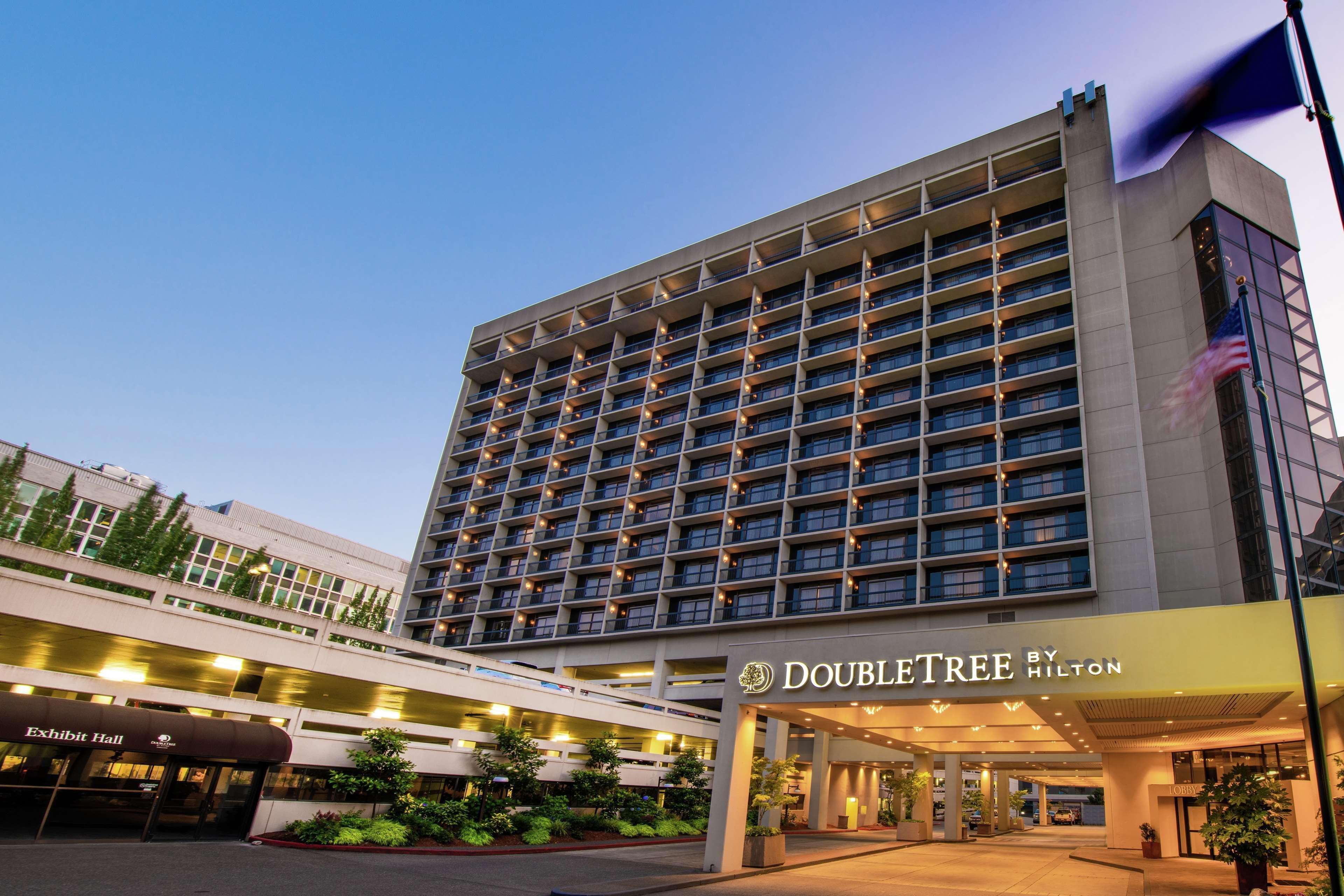 Hotel Doubletree By Hilton Portland Exterior foto